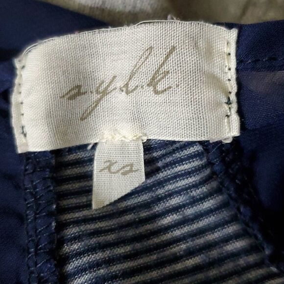 ASOS SYLK pretty flowy cut out shoulder top - Picture 6 of 7